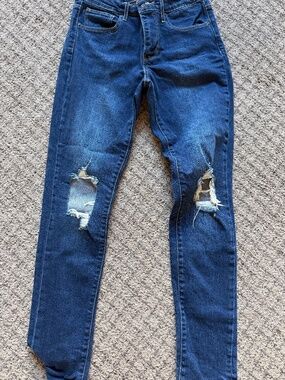 Levi’s 728 high-rise skinny jeans size 28